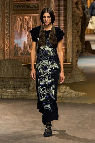 Look 35